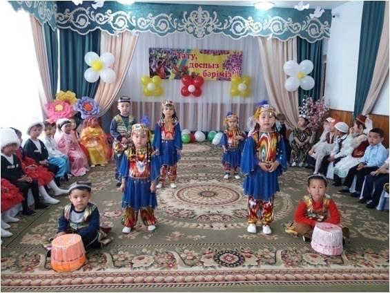 "Гулбадан" өзбек биі "Гүлдер" ортаңғы тобы