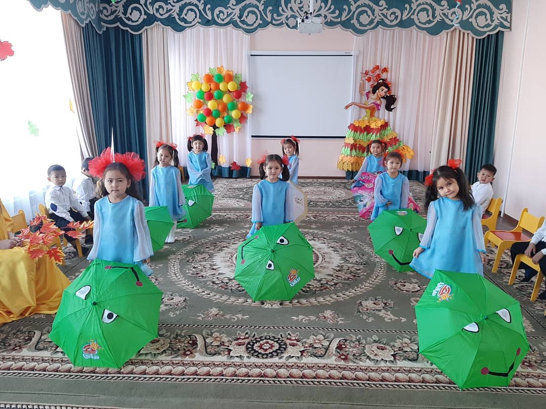 ''Ғажайып күз!'' ертеңгілігі "Қарлығаш" ересектер, кезекші тобы