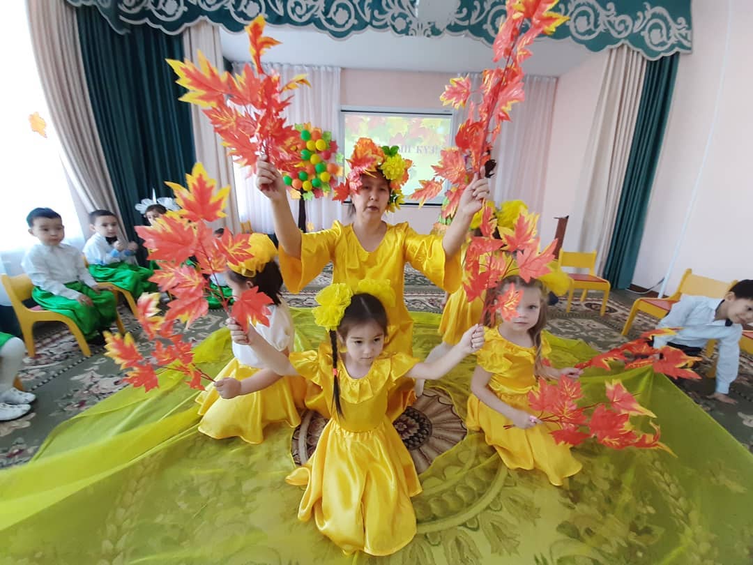 "Ғажайып күз" ертеңгілігі "Березка" ересектер, кезекші тобы