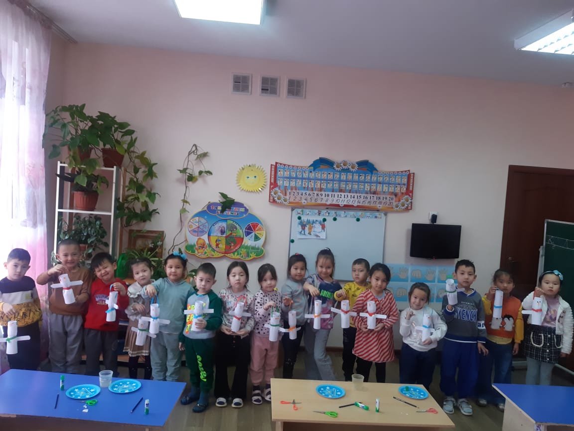 Көңілді аққалалар