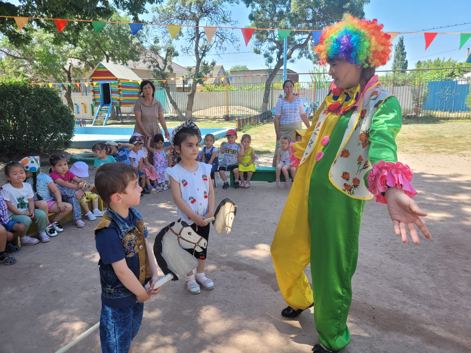 "Давай поиграем с клоуном" ойын-сауық