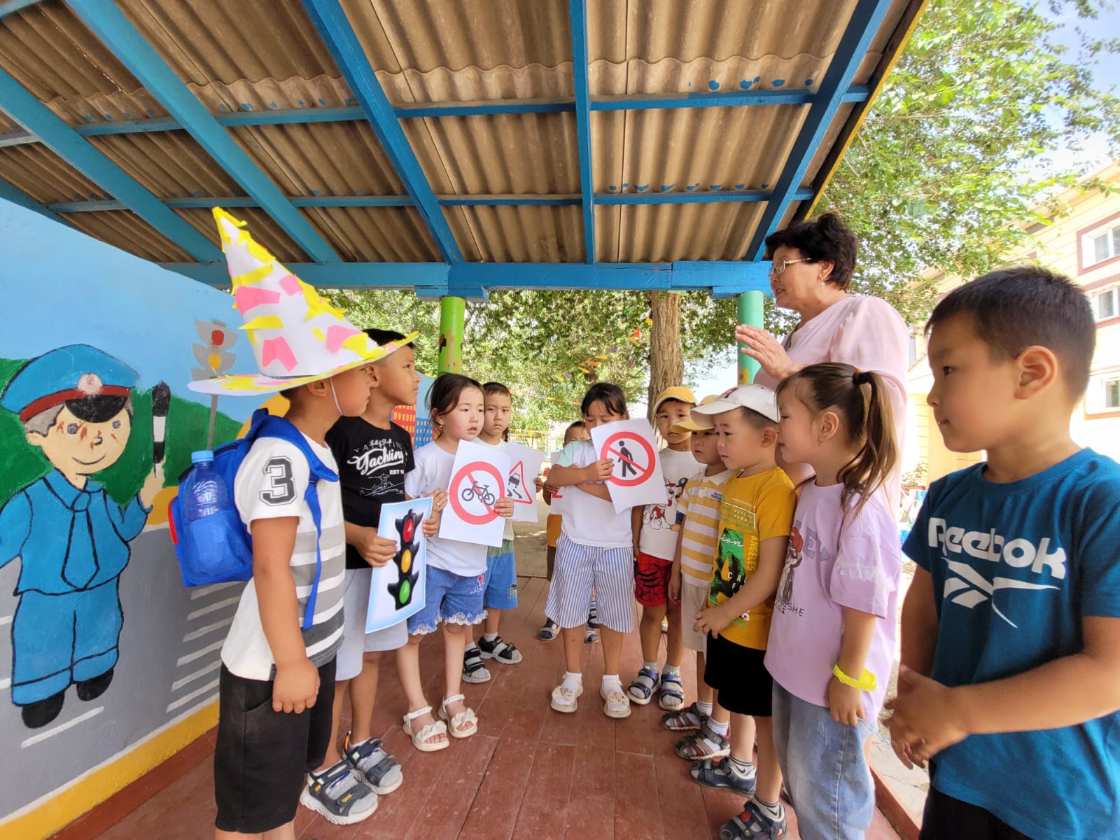 «Қала көшесінде Дымбілместің бастан кешкен уақиғалары»