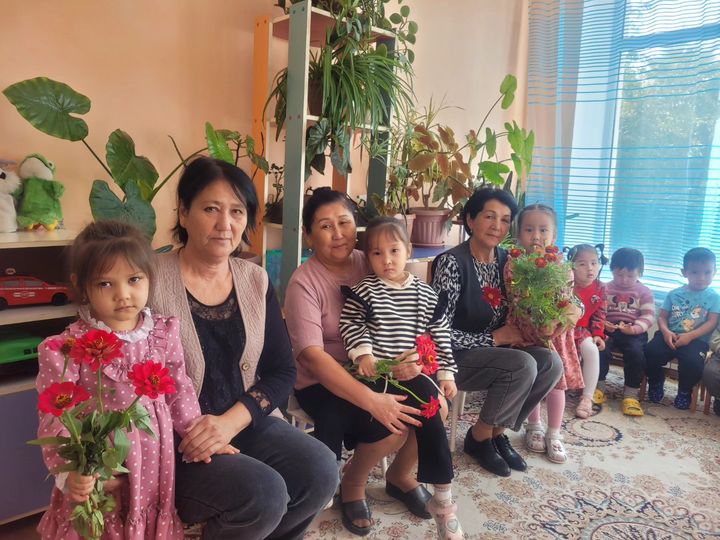 «Қарттарын қадірлеген ел ардақты» тәрбие сағаты